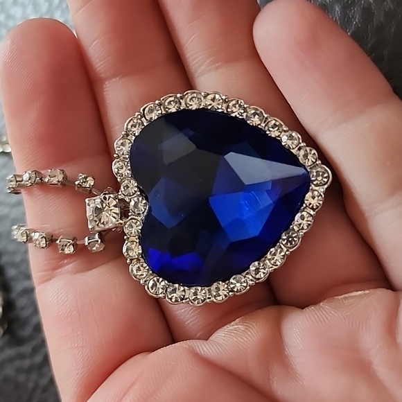 Necklace - Picture 4 of 12